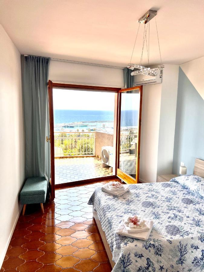 Special Home Vista Mare E Parcheggio Privato Sanremo Exterior foto